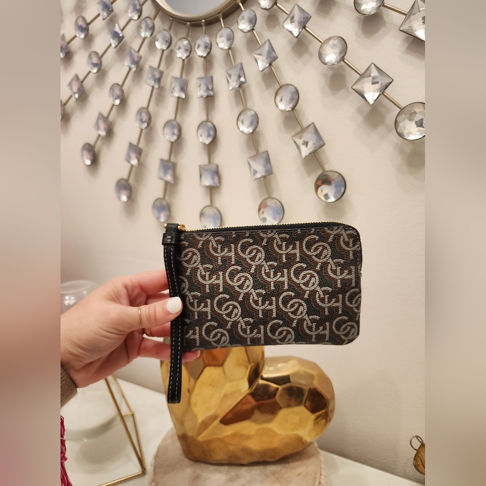 Coach womens wristlet